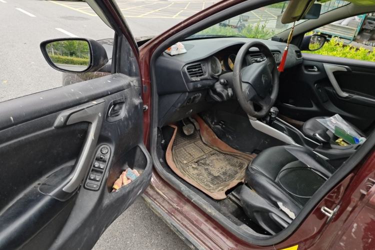 Used Citroen C3-XR 2015 1.6L Automatic Fashion Model Driver Seat