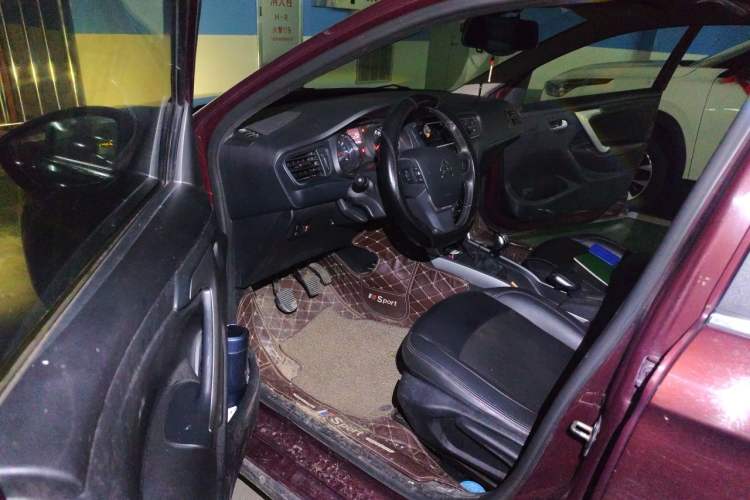 Used Citroen C3-XR 2015 1.6L Manual Pioneer Model Driver Seat