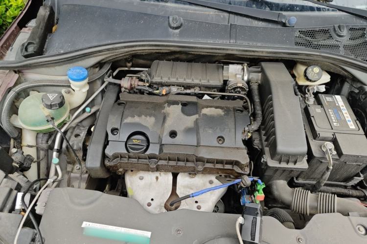 Used Citroen C3-XR 2015 1.6L Automatic Fashion Model Engine Bay