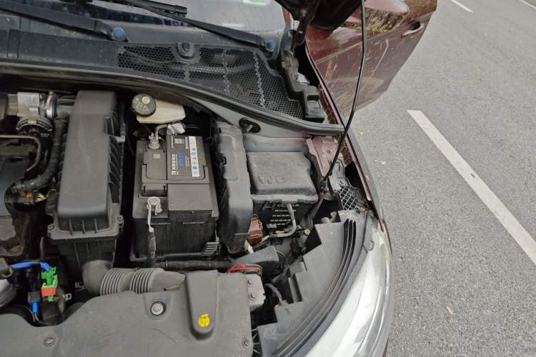 Used Citroen C3-XR 2015 1.6L Automatic Fashion Model Engine Bay Left