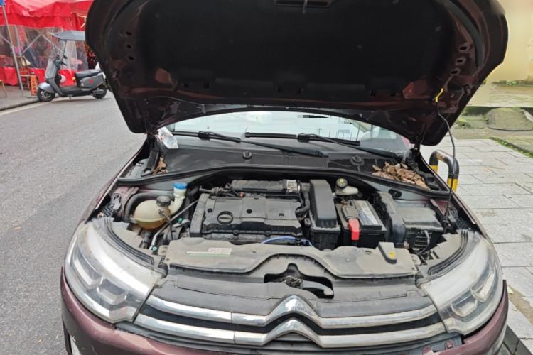 Used Citroen C3-XR 2015 1.6L Manual Pioneer Model Engine Bay
