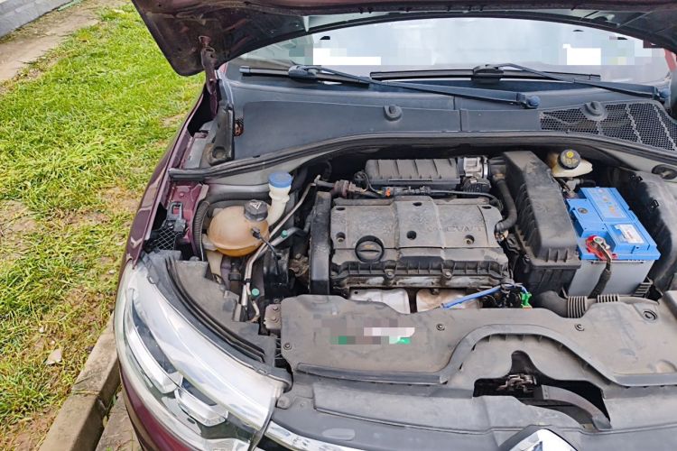 Used Citroen C3-XR 2015 1.6L Automatic Smart Version Engine Bay Right