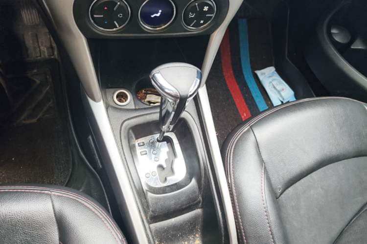 Used Citroen C3-XR 2015 1.6L Automatic Pioneer Model Gear Lever
