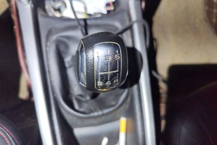 Used Citroen C3-XR 2015 1.6L Manual Pioneer Model Gear Lever