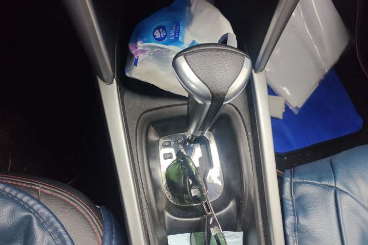 Used Citroen C3-XR 2015 1.6L Automatic Pioneer Model Gear Lever