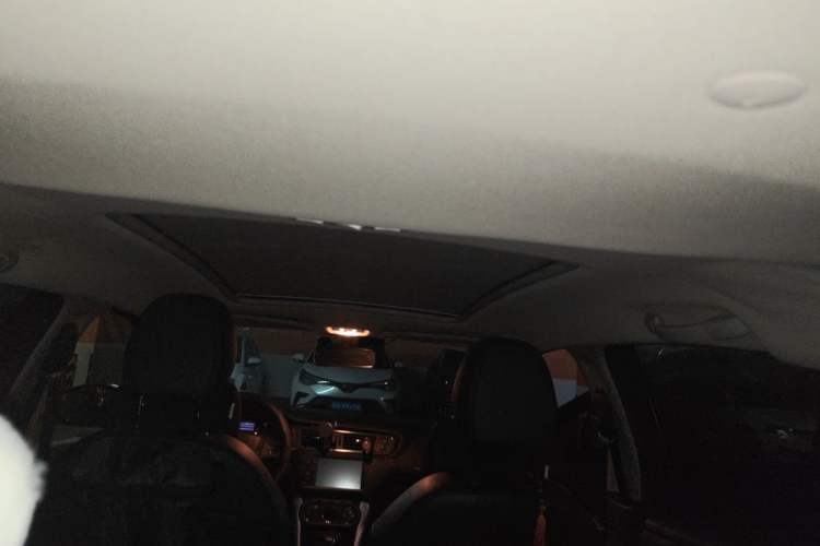 Used Citroen C3-XR 2015 1.6L Automatic Smart Version Headliner