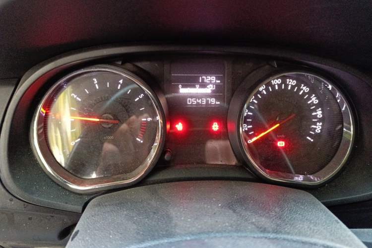 Used Citroen C3-XR 2015 1.6L Manual Pioneer Model Odometer Close Up