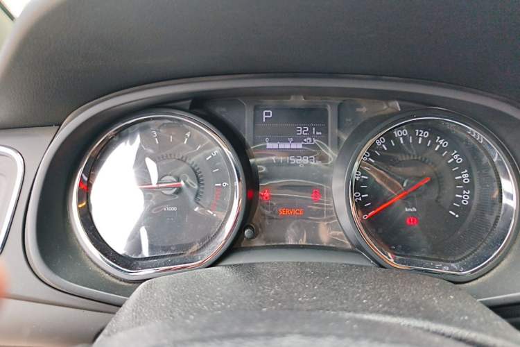 Used Citroen C3-XR 2015 1.6L Automatic Smart Version Odometer Close Up