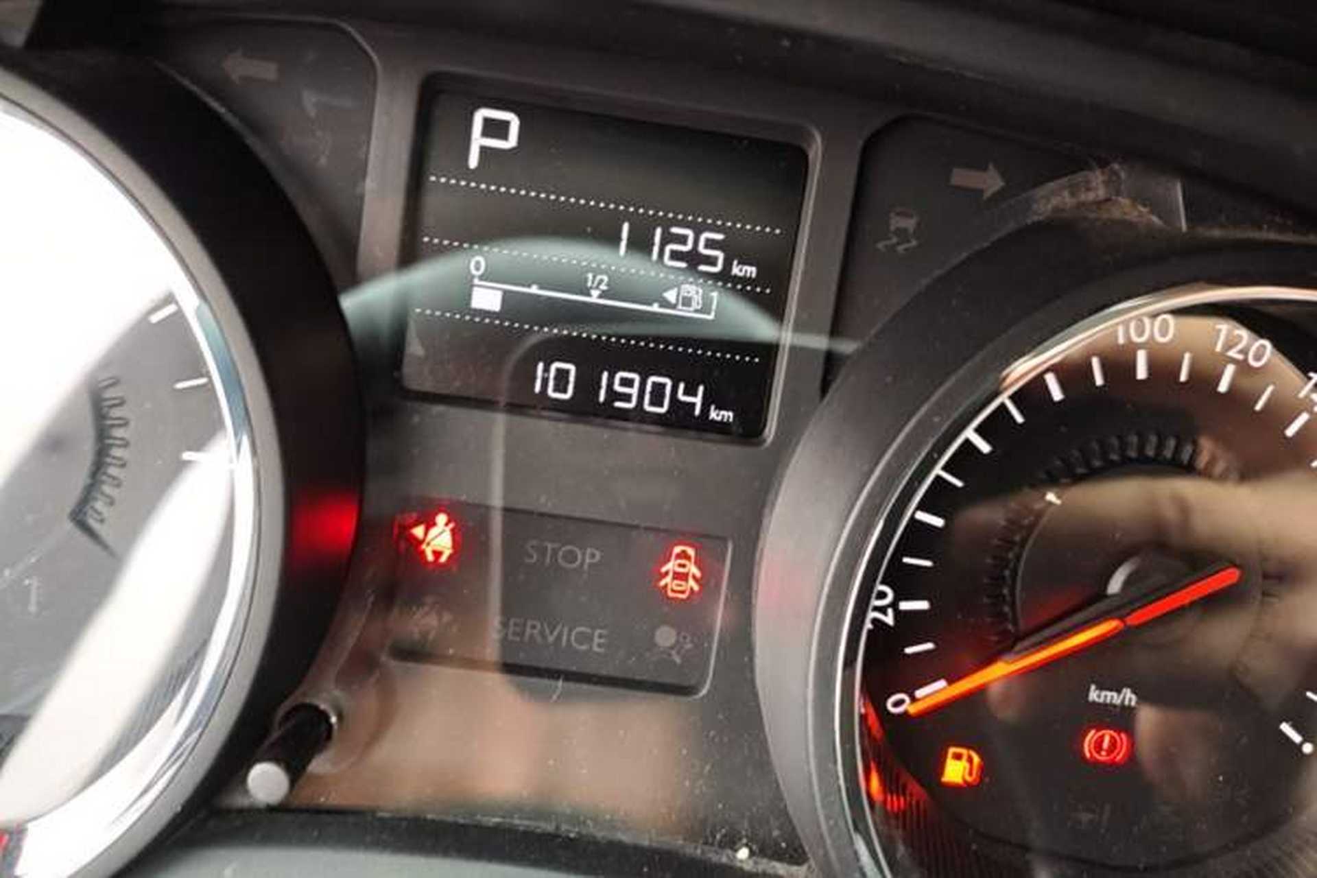 Used Citroen C3-XR 2015 1.6L Automatic Pioneer Model Odometer Close Up