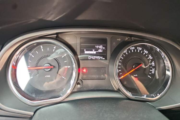 Used Citroen C3-XR 2015 1.6L Manual Pioneer Model Odometer Close Up