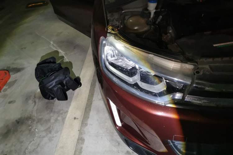Used Citroen C3-XR 2015 1.6L Automatic Pioneer Model Right Front Headlight