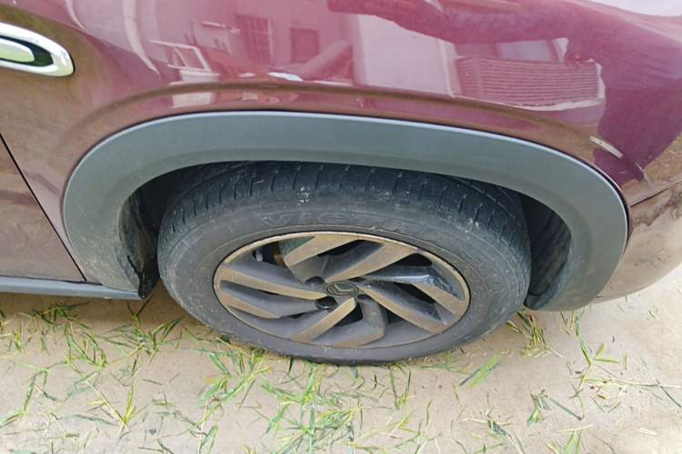 Used Citroen C3-XR 2015 1.6L Automatic Smart Version Right Front Wheel Hub