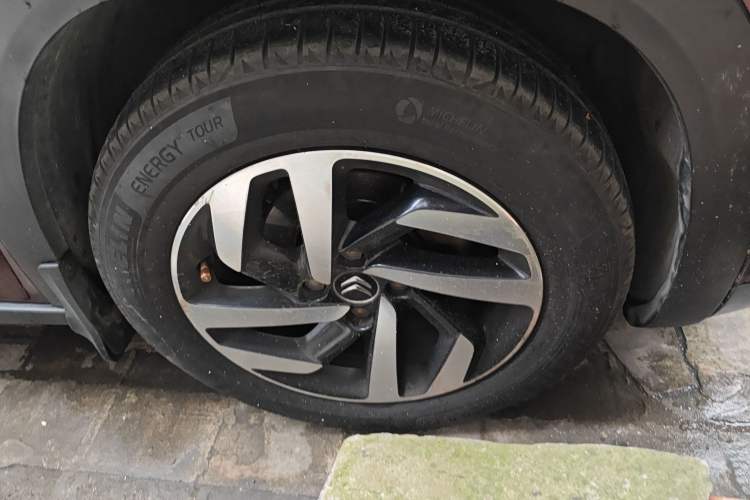 Used Citroen C3-XR 2015 1.6L Automatic Pioneer Model Right Front Wheel Hub