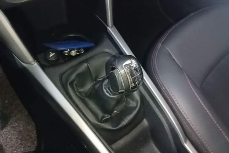 Used Citroen C3-XR 2015 1.6L Manual Pioneer Model Gear Lever