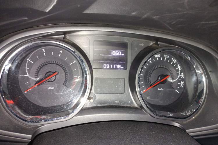 Used Citroen C3-XR 2015 1.6L Manual Pioneer Model Odometer Close Up