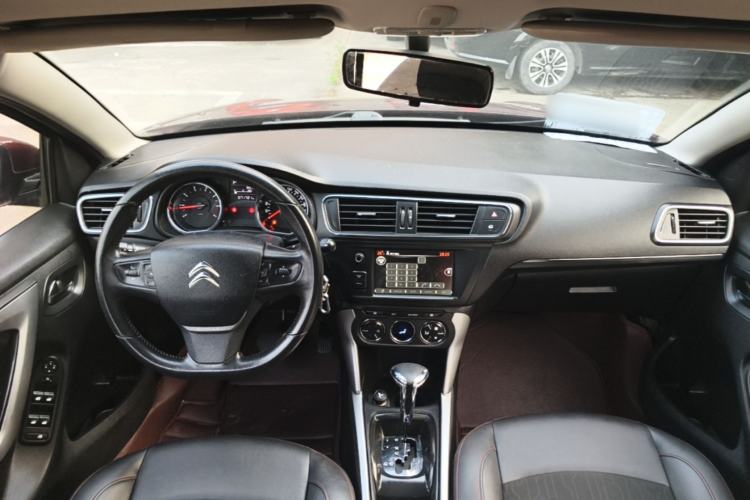 Used Citroen C3-XR 2015 1.6L Automatic Pioneer Model Center Console
