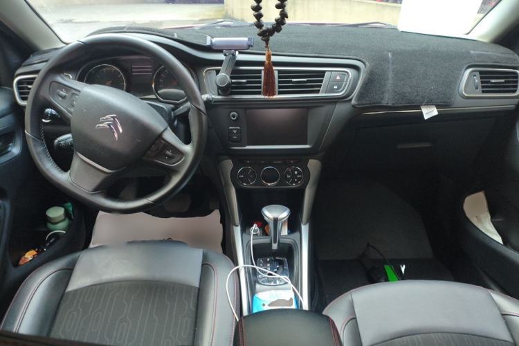 Used Citroen C3-XR 2015 1.6L Automatic Smart Version Center Console