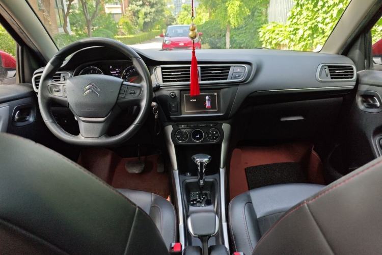 Used Citroen C3-XR 2015 1.6L Automatic Pioneer Model Center Console