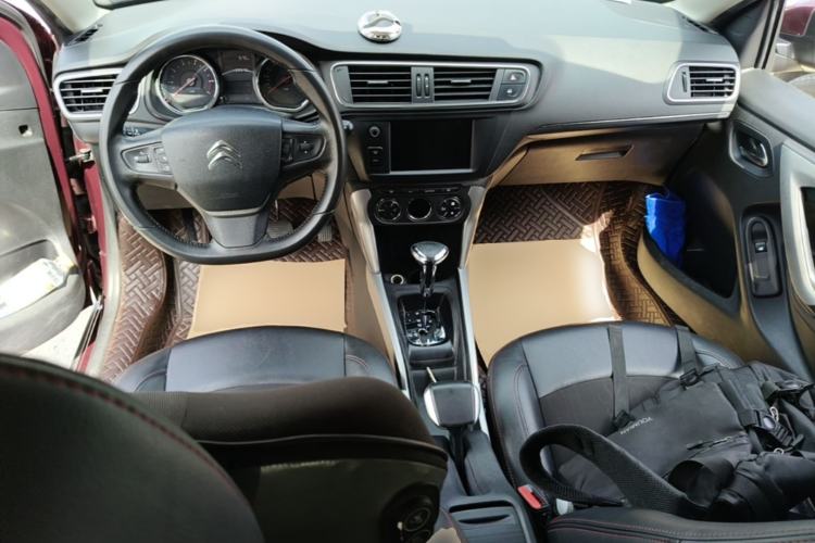 Used Citroen C3-XR 2015 1.6L Automatic Pioneer Model Center Console