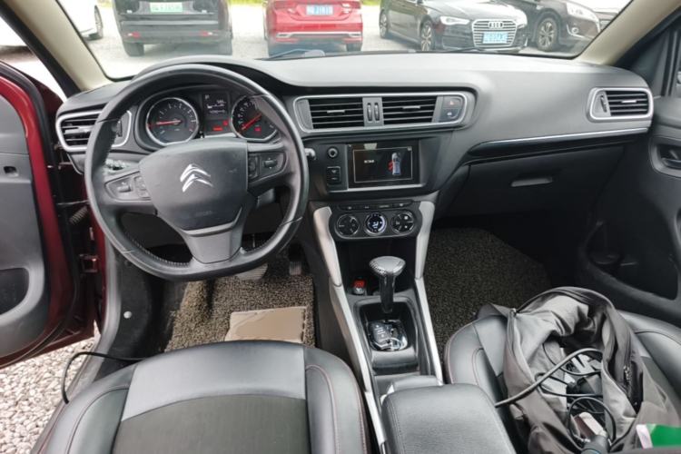 Used Citroen C3-XR 2015 1.6L Automatic Smart Version Center Console