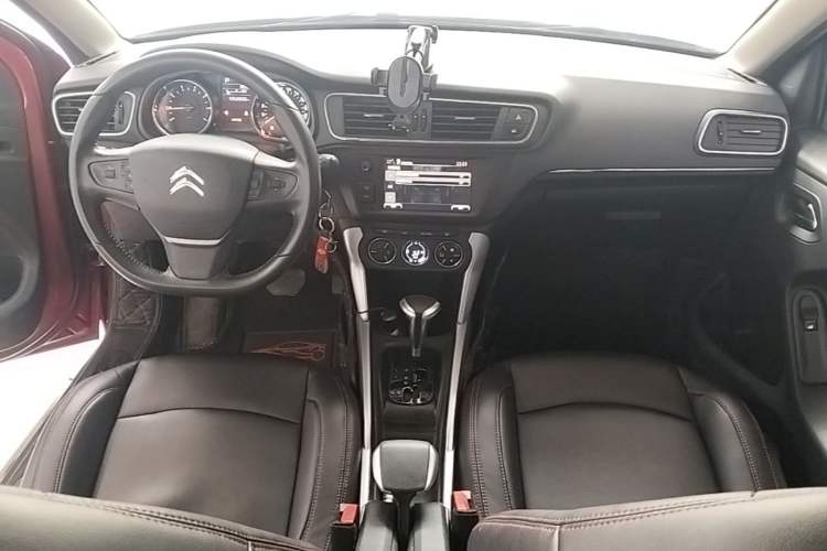 Used Citroen C3-XR 2015 1.6L Automatic Pioneer Model Center Console