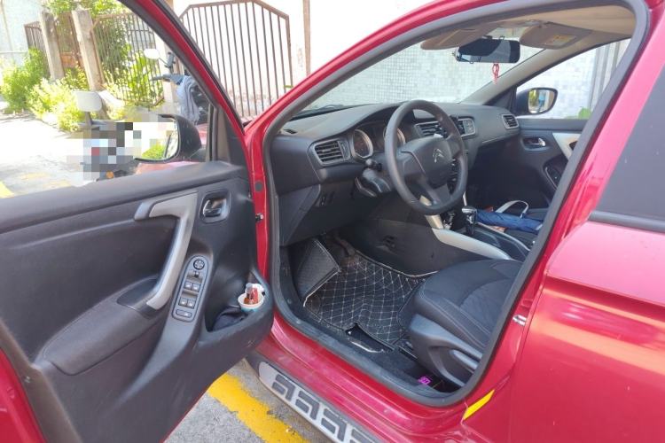 Used Citroen C3-XR 2015 1.6L Automatic Fashion Model Driver Seat