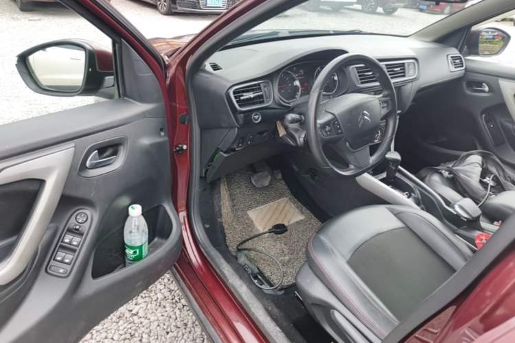 Used Citroen C3-XR 2015 1.6L Automatic Smart Version Driver Seat
