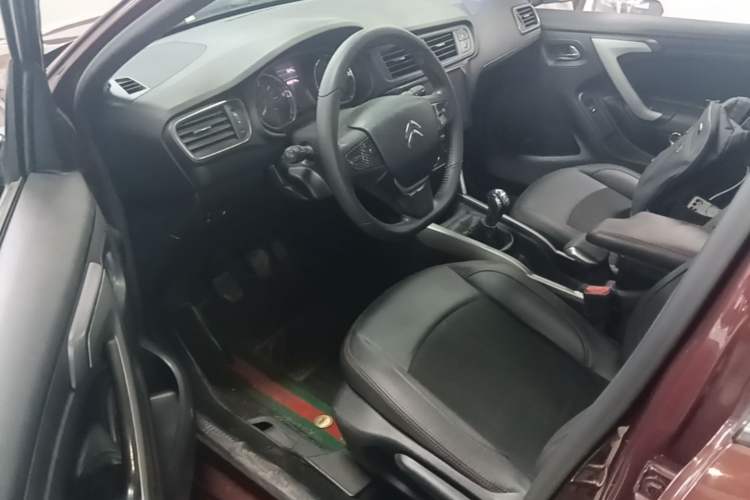 Used Citroen C3-XR 2015 1.6L Manual Pioneer Model Driver Seat