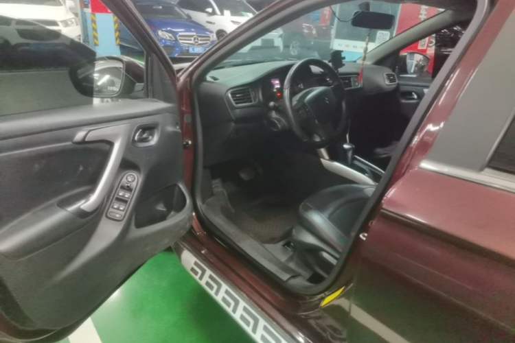 Used Citroen C3-XR 2015 1.6THP Automatic Pioneer Model Driver Seat