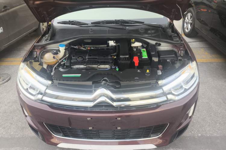 Used Citroen C3-XR 2015 1.6L Manual Pioneer Model Engine Bay