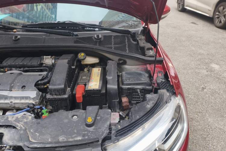 Used Citroen C3-XR 2015 1.6L Automatic Smart Version Engine Bay Left