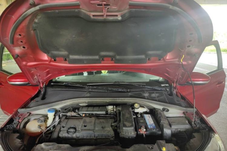 Used Citroen C3-XR 2015 1.6L Automatic Pioneer Model Engine Bay