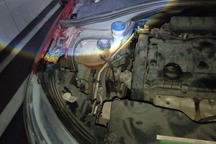 Used Citroen C3-XR 2015 1.6L Automatic Smart Version Engine Bay Right