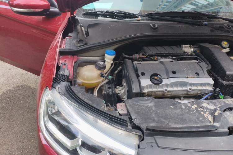 Used Citroen C3-XR 2015 1.6L Automatic Smart Version Engine Bay Right
