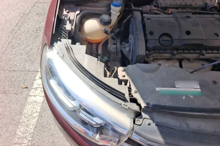 Used Citroen C3-XR 2015 1.6L Automatic Smart Version Engine Bay Right