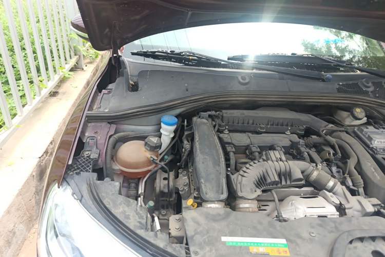 Used Citroen C3-XR 2015 1.6THP Automatic Smart Model Engine Bay Right