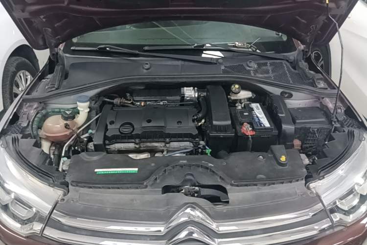 Used Citroen C3-XR 2015 1.6L Manual Pioneer Model Engine Bay