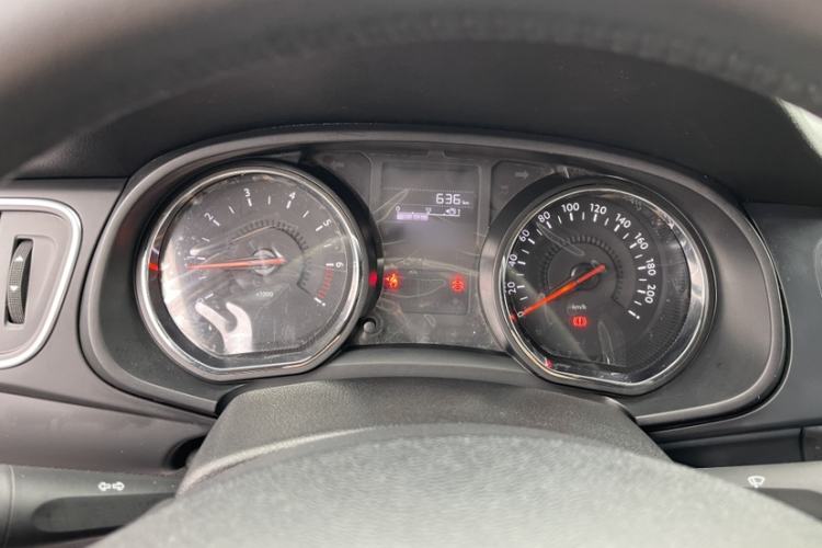 Used Citroen C3-XR 2015 1.6L Manual Pioneer Model Exterior 7