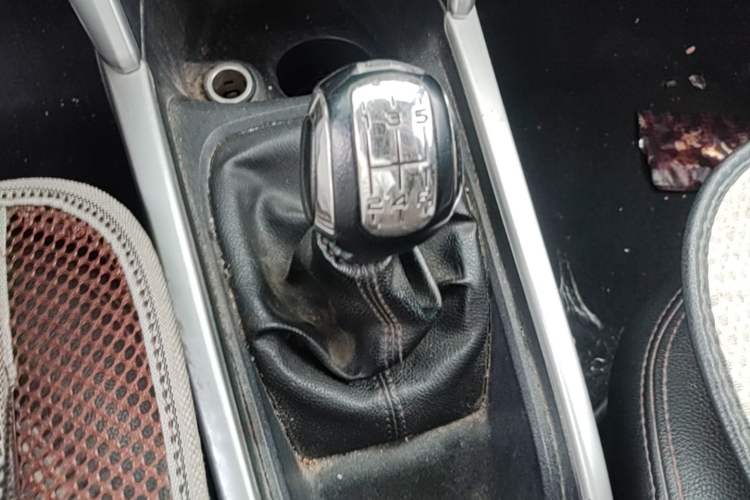 Used Citroen C3-XR 2015 1.6L Manual Pioneer Model Gear Lever