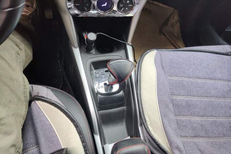 Used Citroen C3-XR 2015 1.6L Automatic Pioneer Model Gear Lever