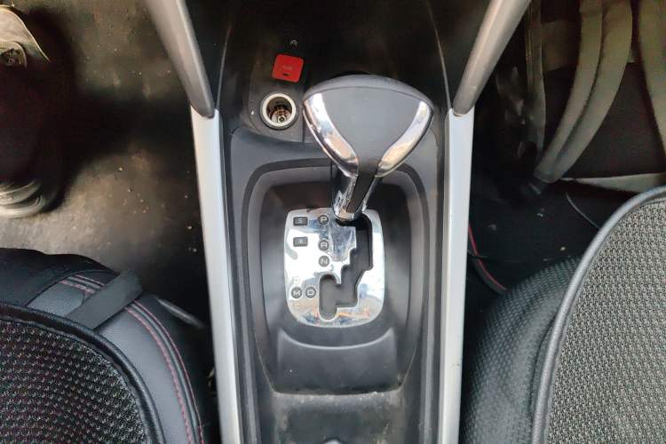 Used Citroen C3-XR 2015 1.6L Automatic Smart Version Gear Lever