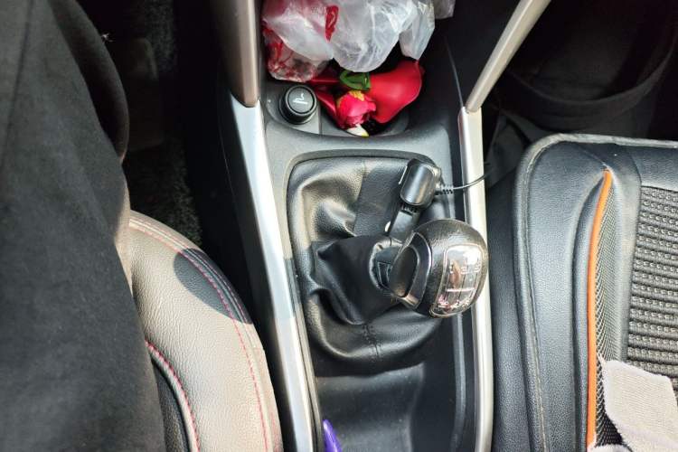 Used Citroen C3-XR 2015 1.6L Manual Pioneer Model Gear Lever