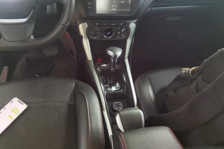 Used Citroen C3-XR 2015 1.6THP Automatic Smart Model Gear Lever