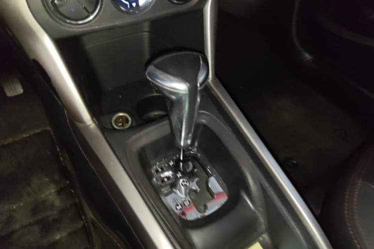 Used Citroen C3-XR 2015 1.6L Automatic Pioneer Model Gear Lever