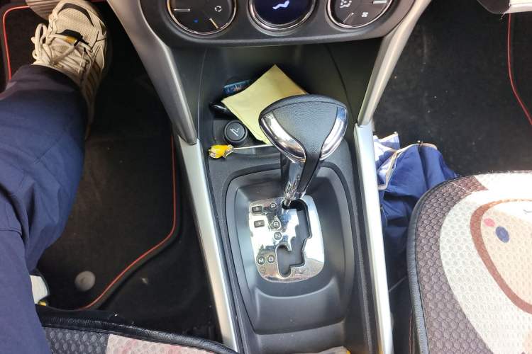 Used Citroen C3-XR 2015 1.6L Automatic Smart Version Gear Lever