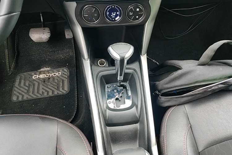 Used Citroen C3-XR 2015 1.6L Automatic Pioneer Model Gear Lever