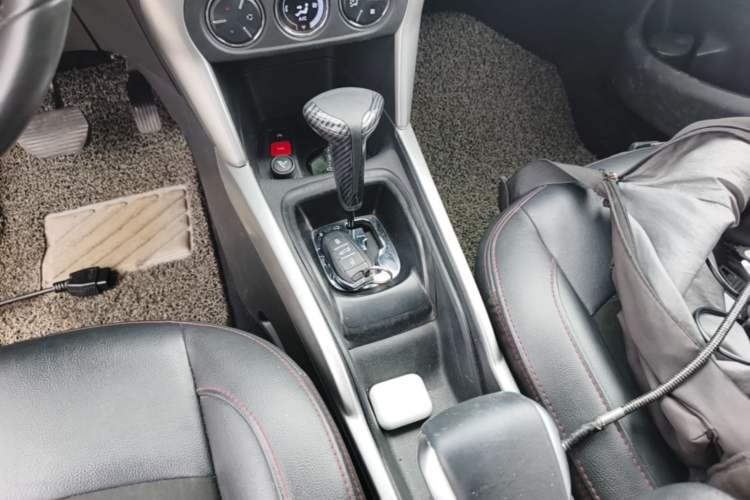 Used Citroen C3-XR 2015 1.6L Automatic Smart Version Gear Lever