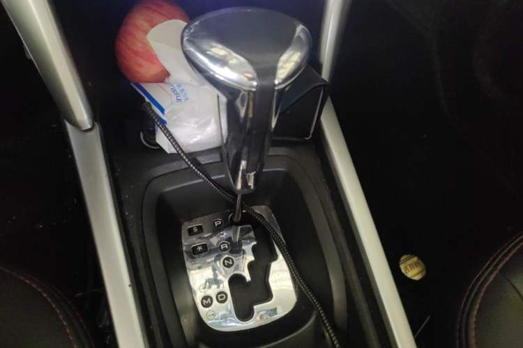 Used Citroen C3-XR 2015 1.6L Automatic Pioneer Model Gear Lever