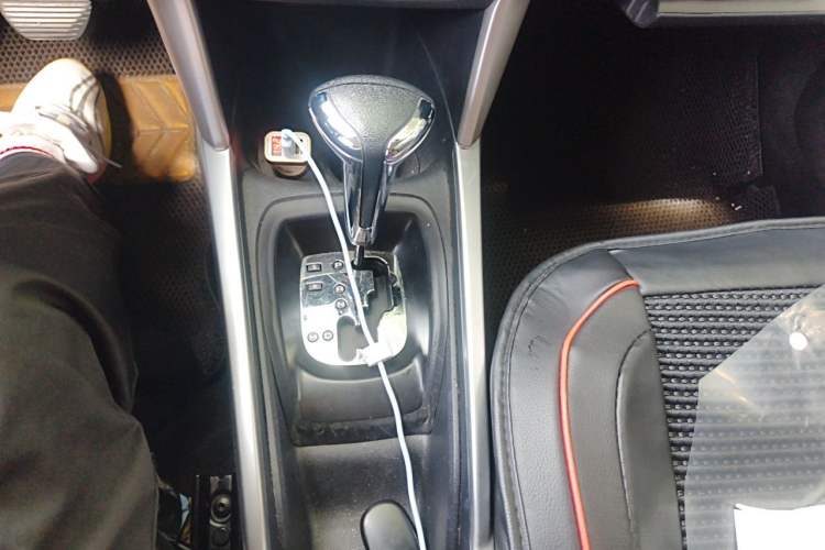 Used Citroen C3-XR 2015 1.6L Automatic Pioneer Model Gear Lever