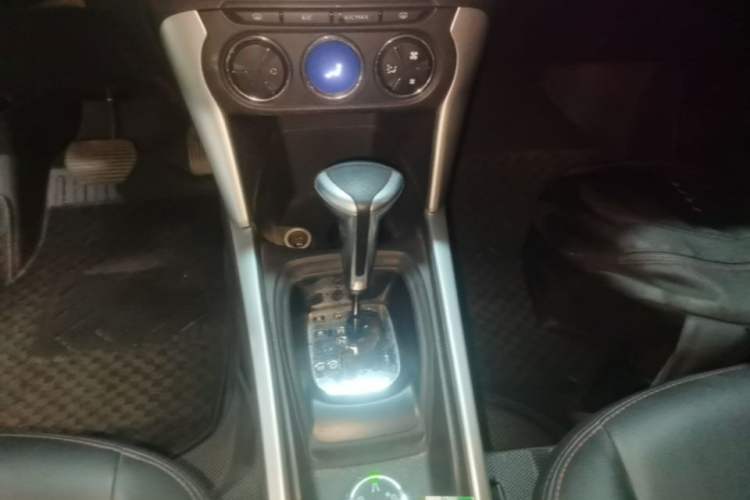 Used Citroen C3-XR 2015 1.6THP Automatic Pioneer Model Gear Lever